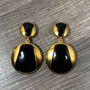 Vintage 80’s Essex Chunky Runway Gold Black Drop Clip on Earrings Signed